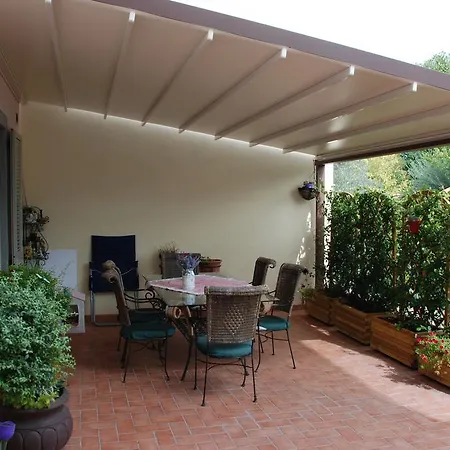 La Maison De Fleurs